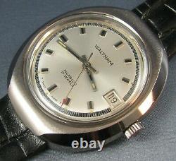 Vintage NOS Waltham Silver Tone Mens Date Watch & Box 17J Unworn 1970 Full Kit