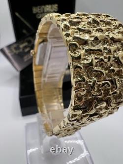 Vintage New Old Stock Mens Gruen Precision Quartz Gold Tone Nugget Watch