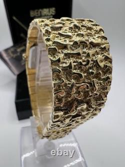 Vintage New Old Stock Mens Gruen Precision Quartz Gold Tone Nugget Watch