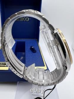 Vintage New Old Stock Seiko SQ President Gold Silver Tone Day Date Watch Classy