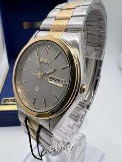 Vintage New Old Stock Seiko SQ President Gold Silver Tone Day Date Watch Classy
