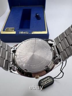 Vintage New Old Stock Seiko SQ President Gold Silver Tone Day Date Watch Classy