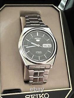 Vintage Seiko 5 7S26-8769 Silver Bracelet Men's Day Date Automatic 21 Jewel NOS