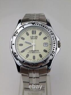 Vtg NEW OLD STOCK Lorus Silver Tone Quartz Date Watch Glow 37mm Men's V732-0G20