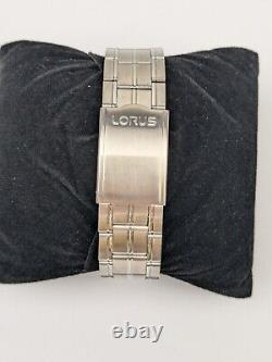 Vtg NEW OLD STOCK Lorus Sports YT57-0A20 Kinetic Silver Tone Sports Watch 100m